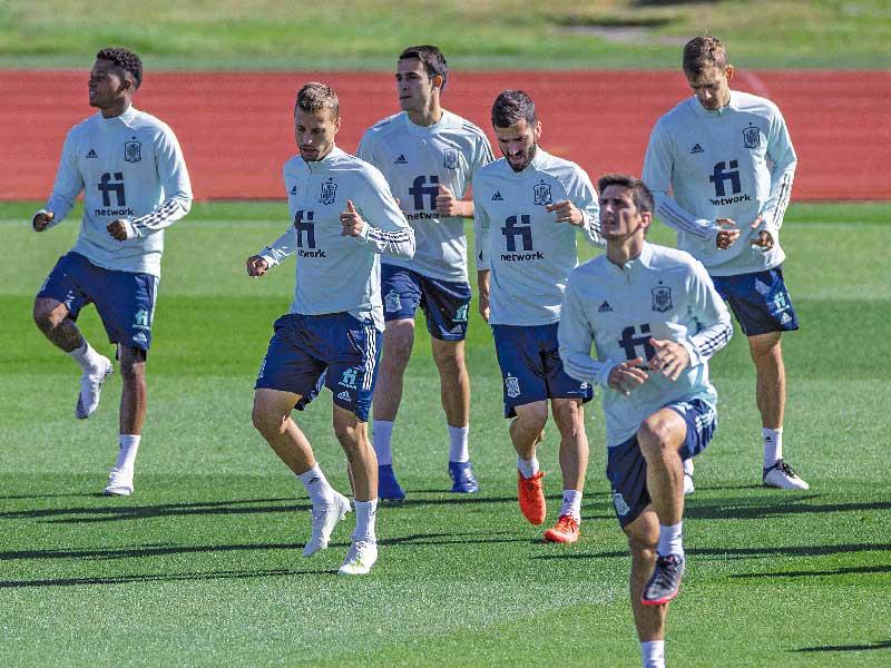جانب من تدريبات المنتخب الإسباني