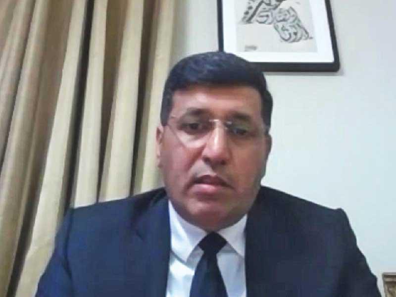  الفارس متحدثاً عبر منصة «يوتيوب»