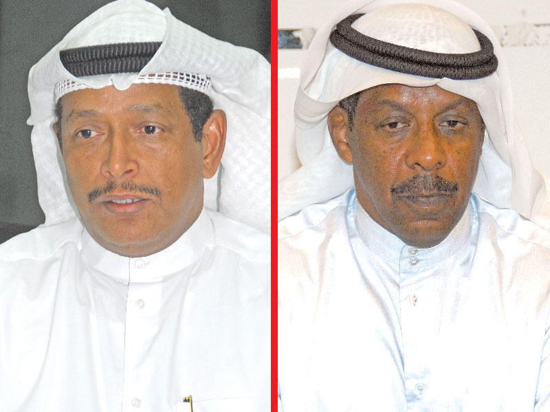 رئيس اللجنة الفنية باتحاد كرة القدم السابق عبداللطيف الرشدان- مدرب الأزرق والعربي والسالمية السابق صالح العصفور 