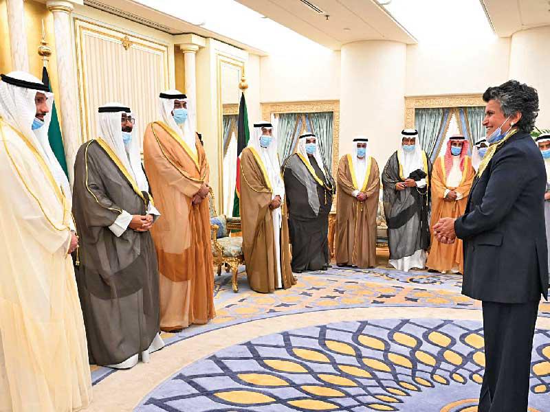 النواب يحيّون ولي العهد بعد المبايعة