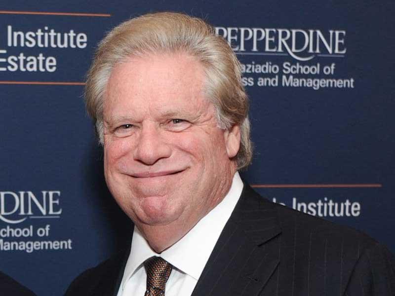 جامع تبرعات دونالد ترامب إليوت برويدي