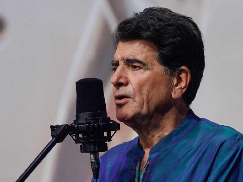 الموسيقار والمعارض الإيراني محمد رضا شجريان