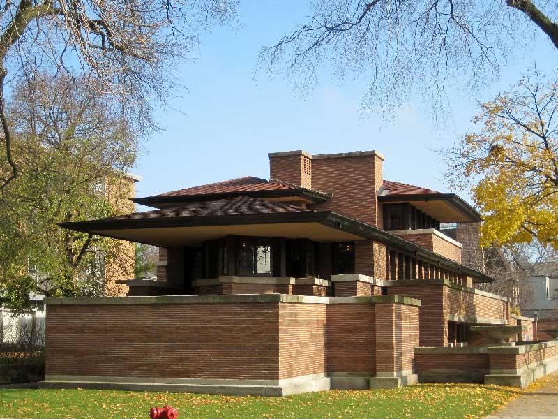 أميركي يعثر على 10 ألاف دولار في منزله الجديد