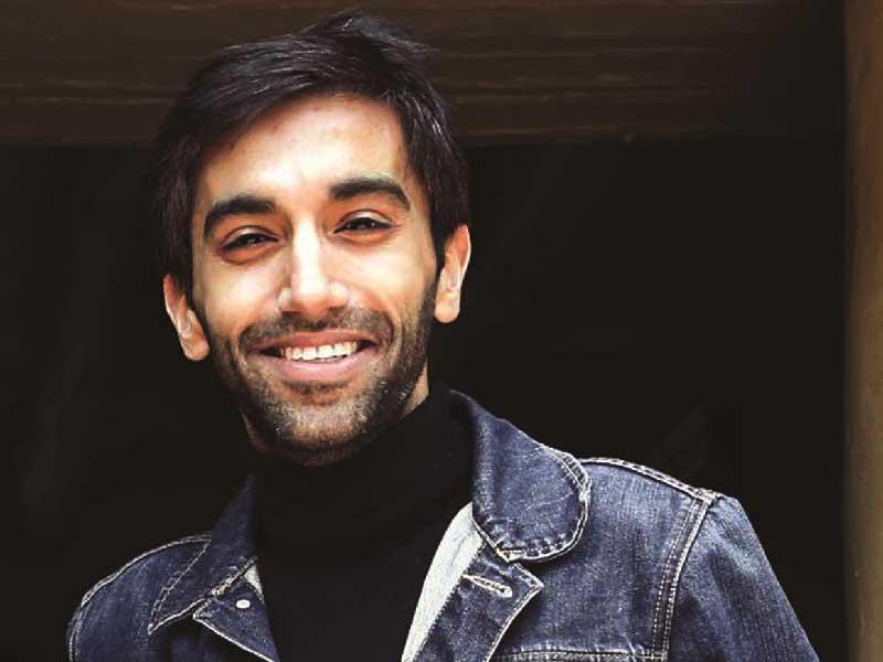 المؤلف محمد أنور