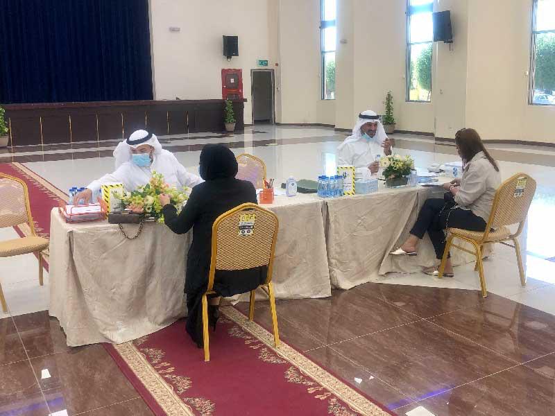 جانب من استقبال أصحاب الحضانات وتحديث بياناتهم أمس