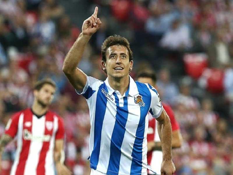 صاحب هدف انتصار إسبانيا على سويسرا ميكيل أويارزابال