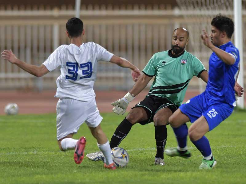 جانب من لقاء المنتحب الأولمبي والجهراء (تصوير: عبدالرحمن العلي)