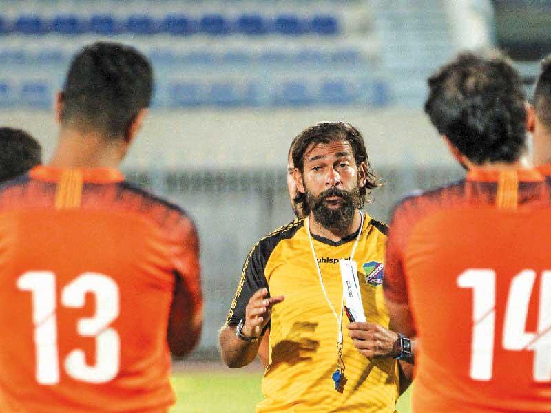 مدرب فريق السالمية لكرة القدم محمد المشعان