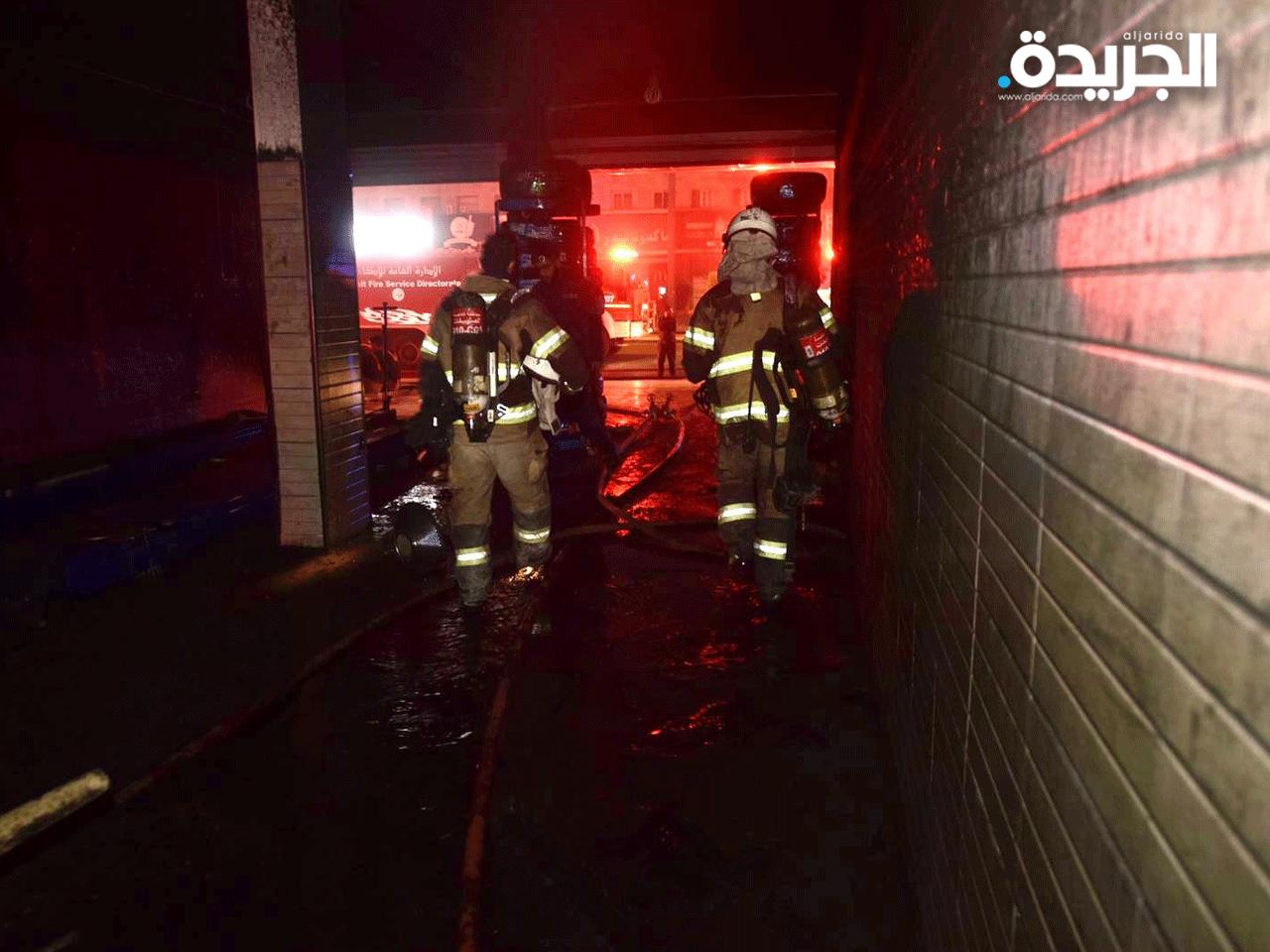 4 فرق إطفاء سيطرت على حريق محل بيع إطارات في الشويخ الصناعية