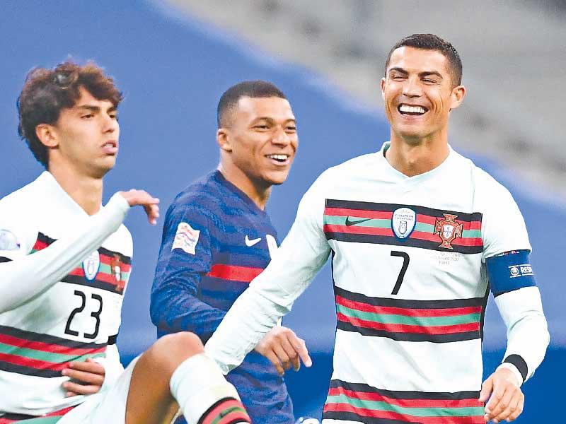 رونالدو ومبابي خلال مباراة البرتغال وفرنسا