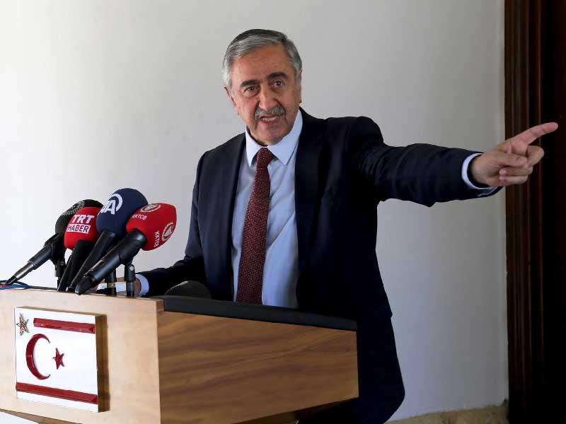 الرئيس المنتهية ولايته مصطفى أكينجي