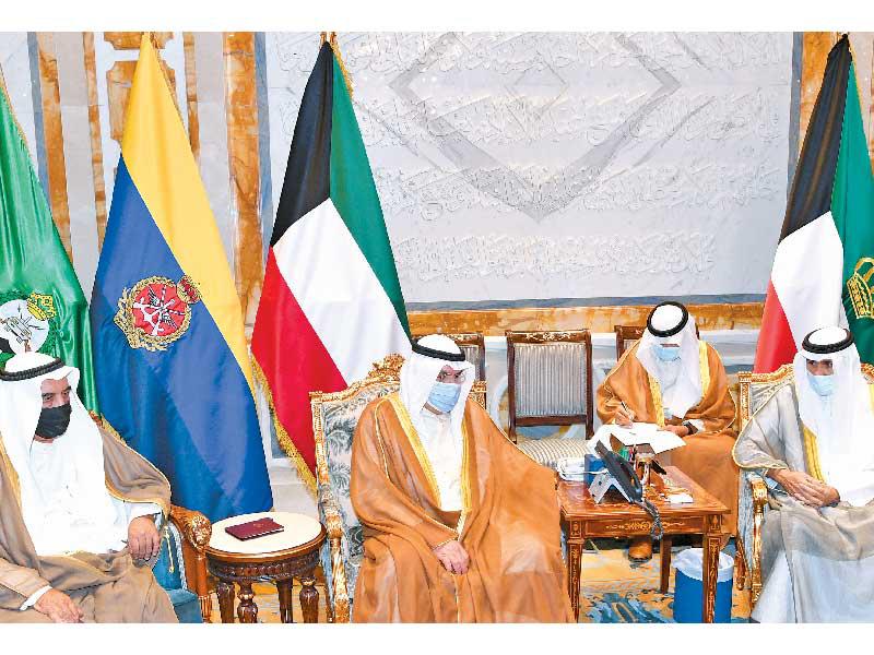  سمو الأمير الشيخ نواف الأحمد الصباح يستقبل رئيس غرفة تجارة وصناعة الكويت محمد جاسم الصقر وأعضاء الغرفة  أمسn