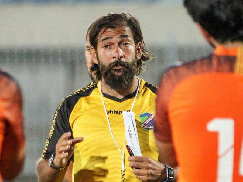 المدير الفني لفريق السالمية لكرة القدم د. محمد المشعان 