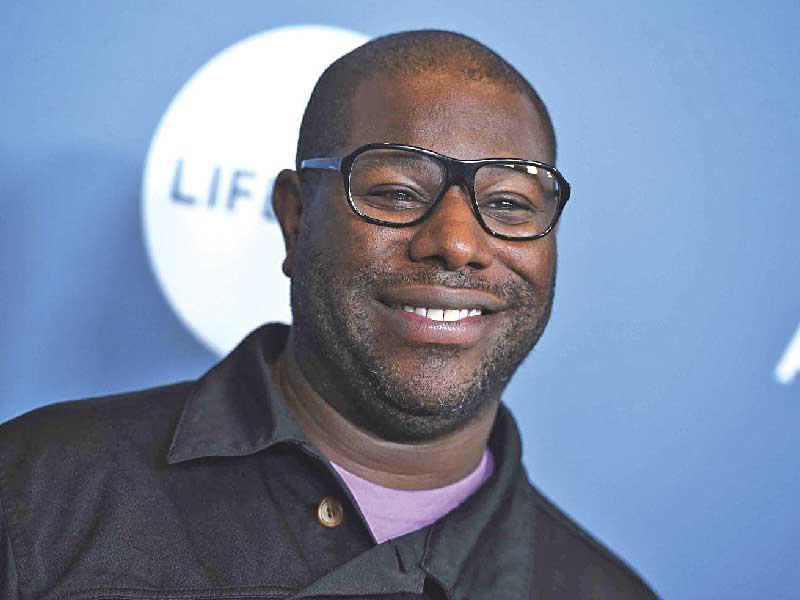 المخرج البريطاني ستيف ماكوين