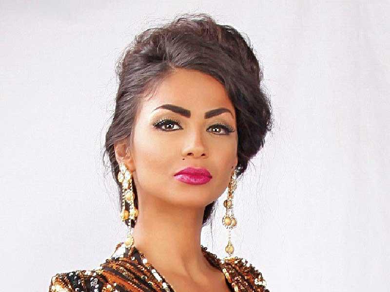 الفنانة اللبنانية دوللي شاهين