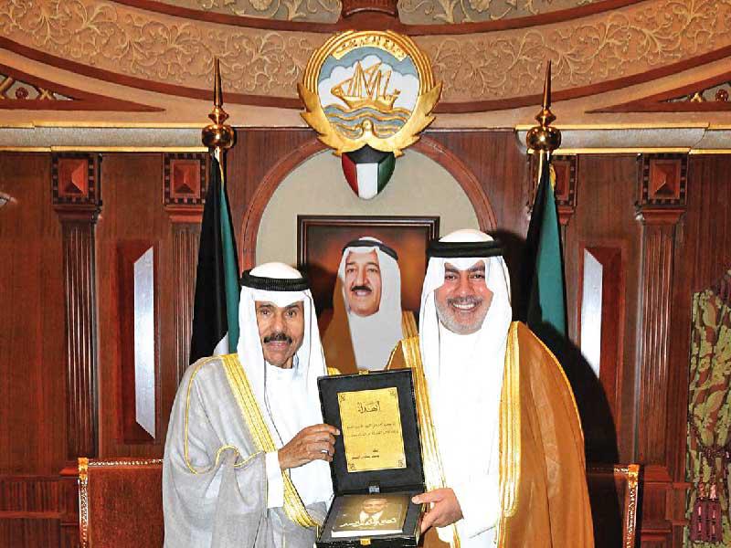 الشطي في حضرة سمو الأمير الشيخ نواف الأحمد