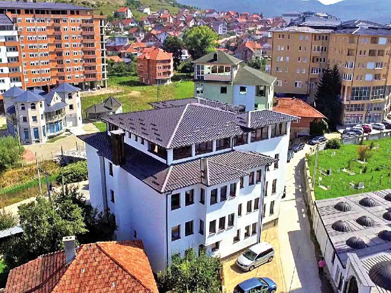  مدرسة توتين الإسلامية للبنات في صربيا 