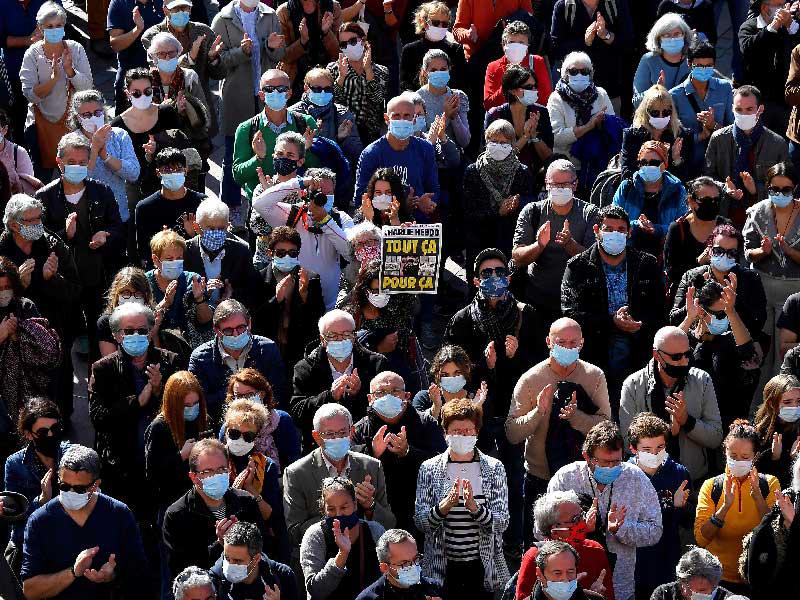 تظاهرات حاشدة في كل أنحاء فرنسا تكريما للمدرس صامويل باتي