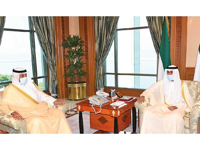  الأمير مستقبلاً رئيس الوزراء أمس