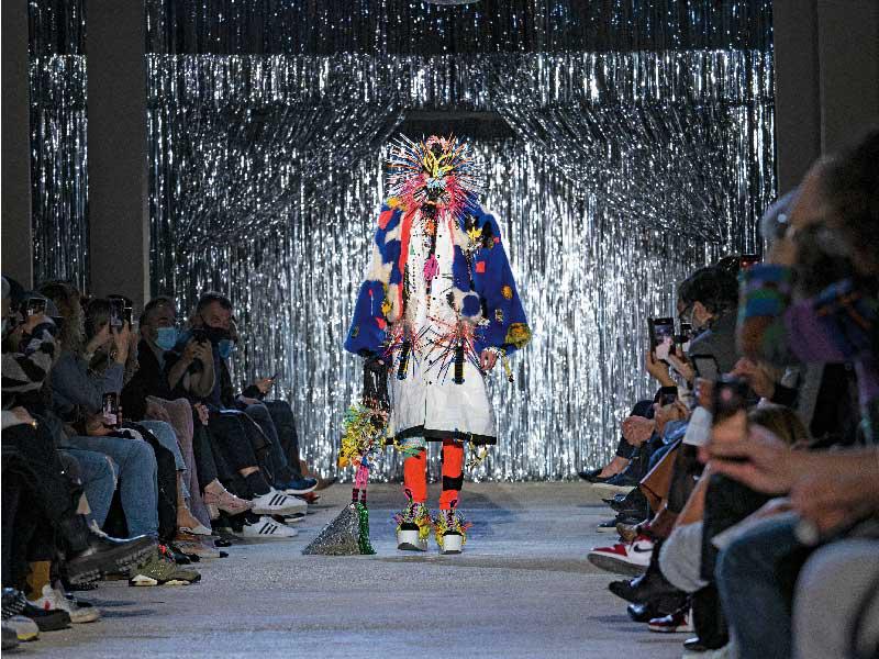 جانب من عروض المهرجان 