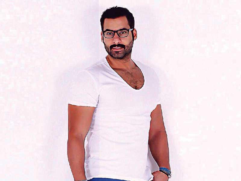 الفنان حسين المهدي