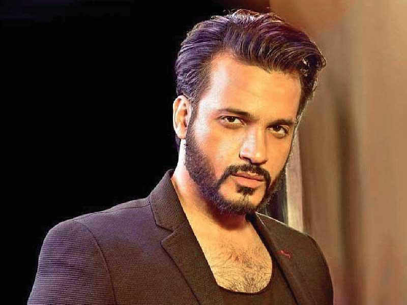 الفنان إيساف