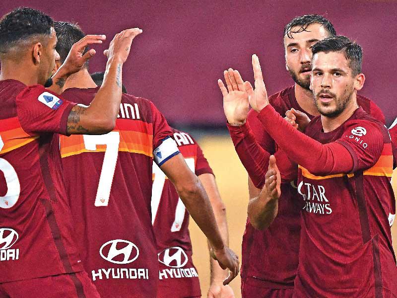 فرحة لاعبي روما بهدف كارليس بيريز