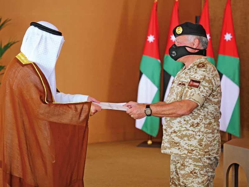 العاهل الأردني يتسلم رسالة صاحب السمو