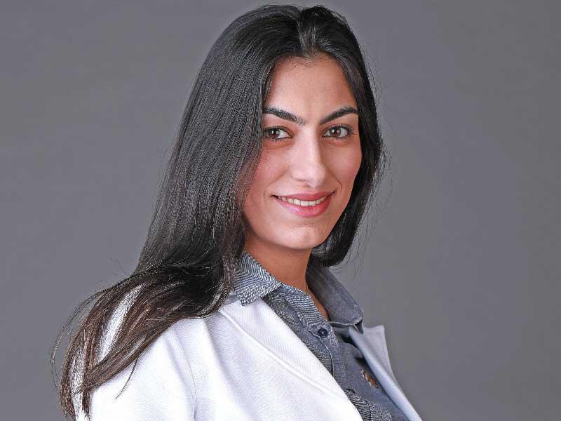 الشاعرة عبلة جابر 