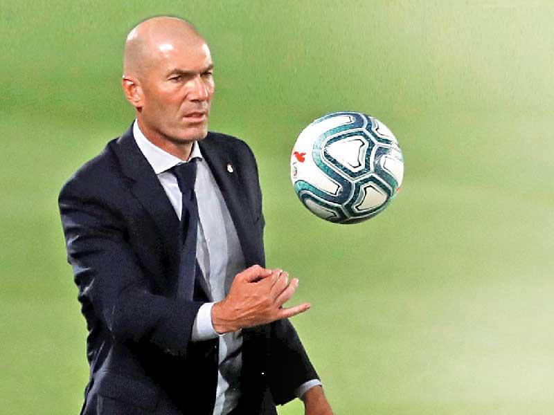 المدير الفني لريال مدريد زين الدين زيدان