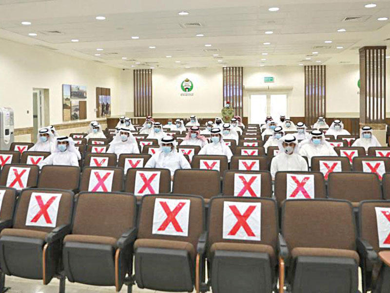 جانب من المتقدمين لدورتي الحرس الوطني