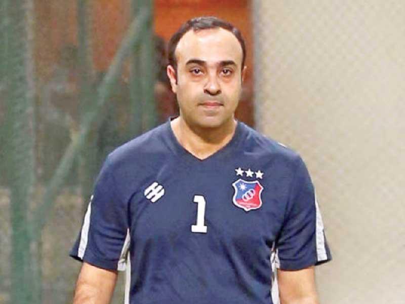 نائب رئيس جهاز الكرة بنادي الكويت عادل عقله 