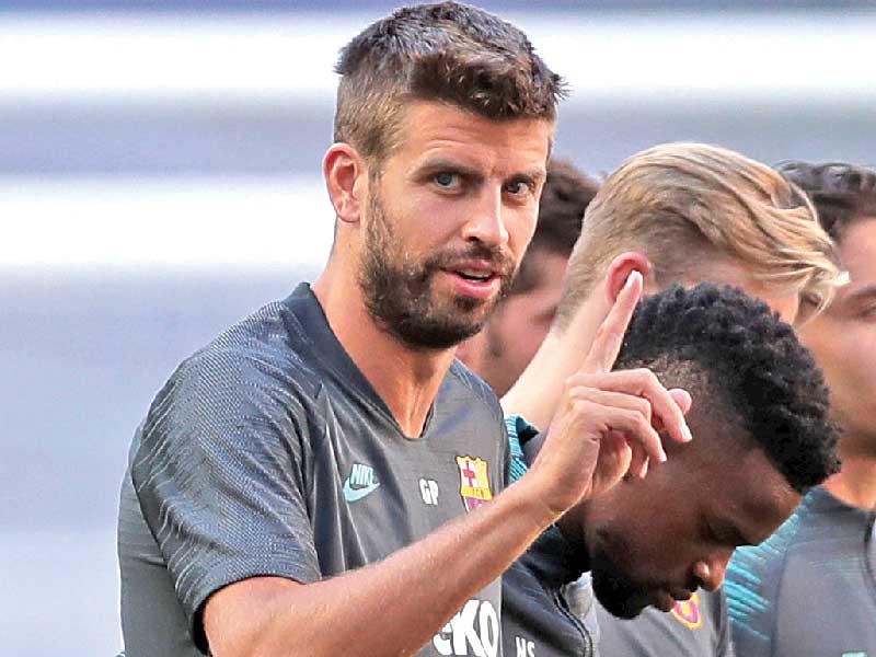 لاعب نادي برشلونة الاسباني  جيرارد بيكيه