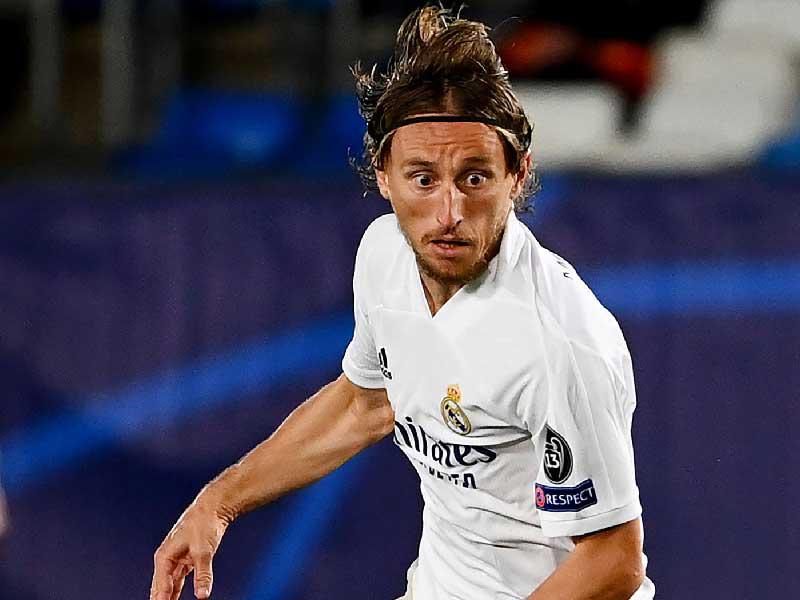 لوكا مودريتش لاعب وسط ريال مدريد الإسباني