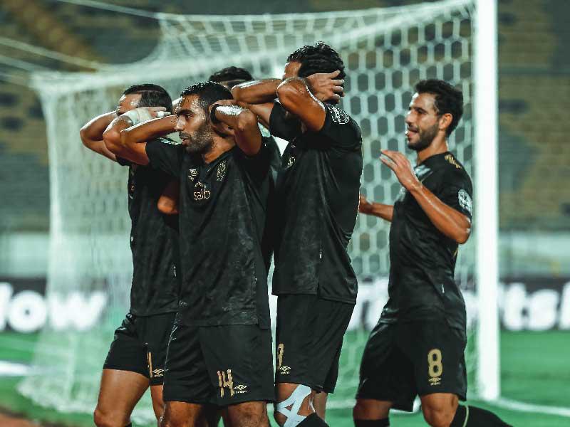 فرحة لاعبي الأهلي بنتيجة مباراة الذهاب