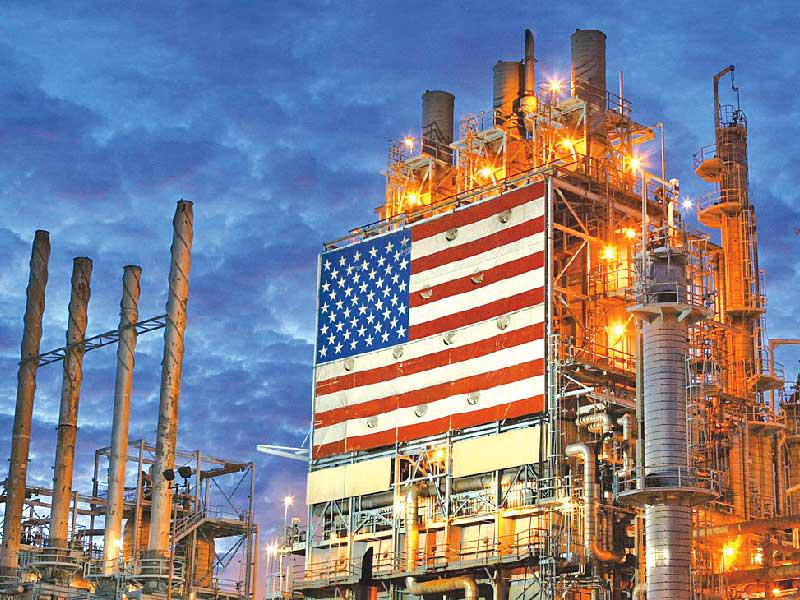 تقهقر النفط أمام زيادة مخزونات البنزين بالولايات المتحدة