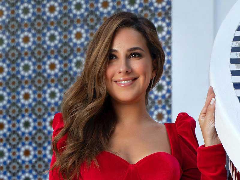 الفنانة شيري عادل