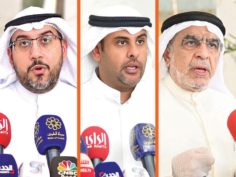 النواب عدنان عبدالصمد ويوسف الفضالة وأسامة الشاهين