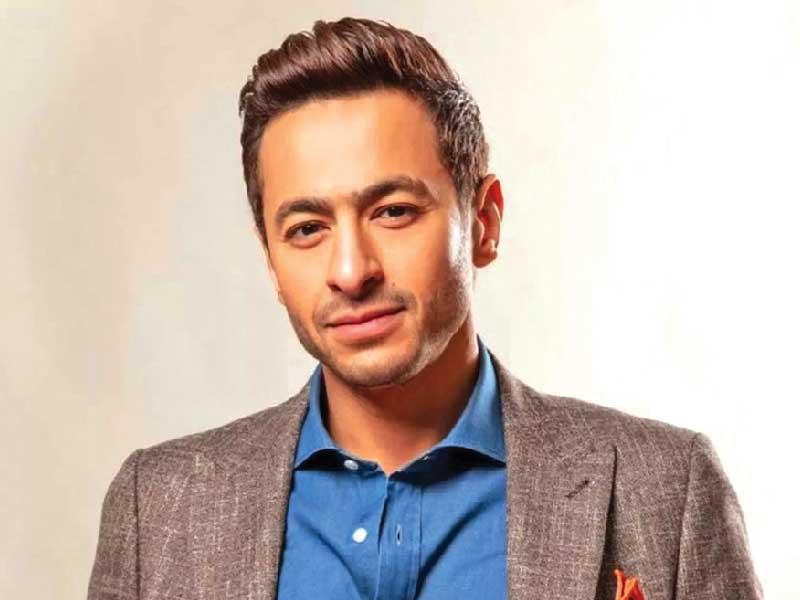 المطرب حمادة هلال