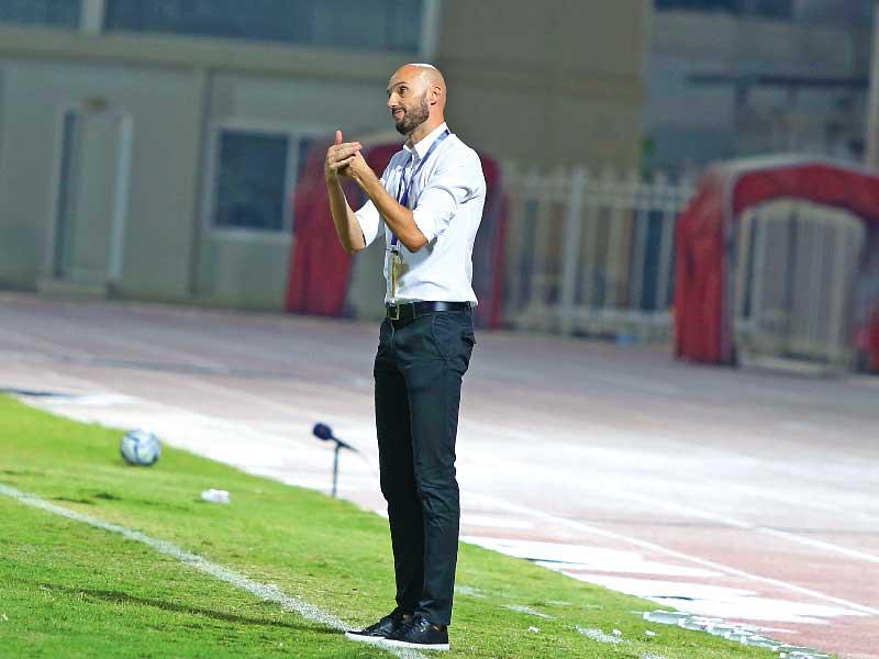 مدرب الفريق الأول لكرة القدم بنادي برقان برونو 