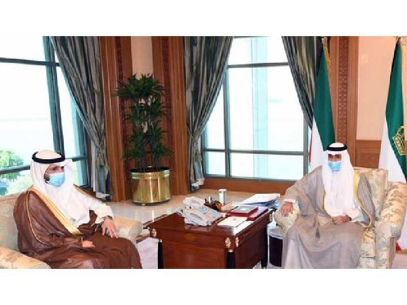 صاحب السمو مستقبلاً رئيس مجلس الأمة أمس