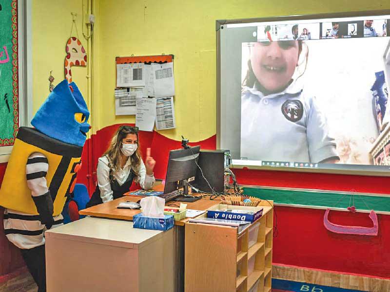 إحدى زيارات «التقدم العلمي» لمدارس الأطفالn