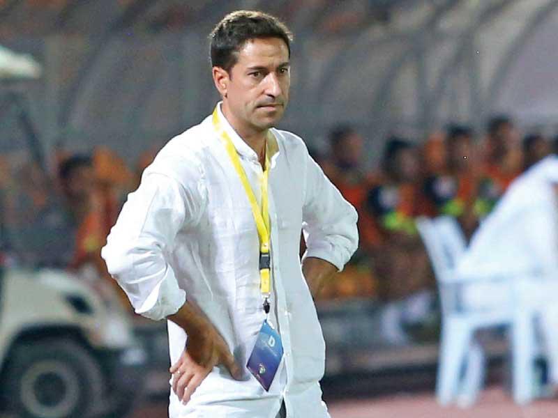 مدرب فريق القادسية لكرة القدم الإسباني بابلو فرانكو 