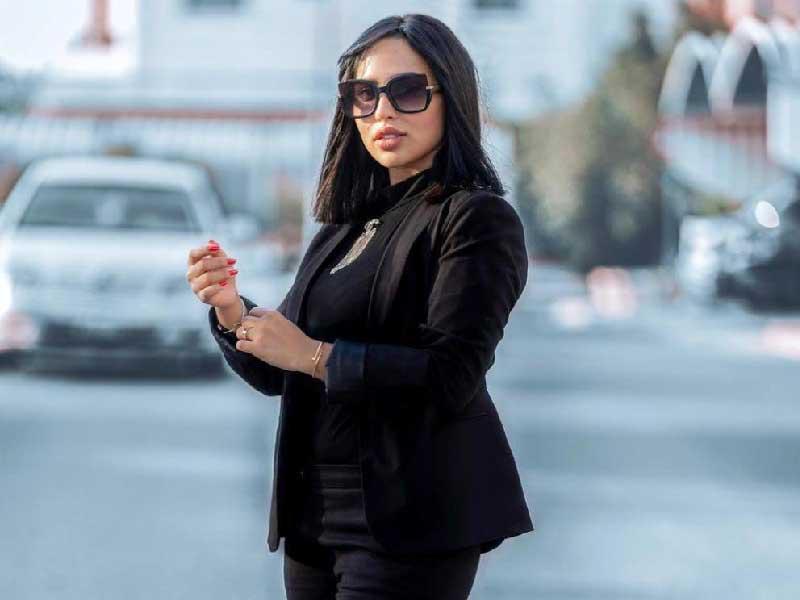 الفنانة كفاح الرجيب 