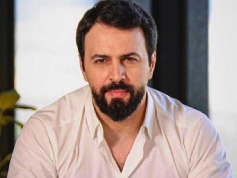 الفنان تيم حسن