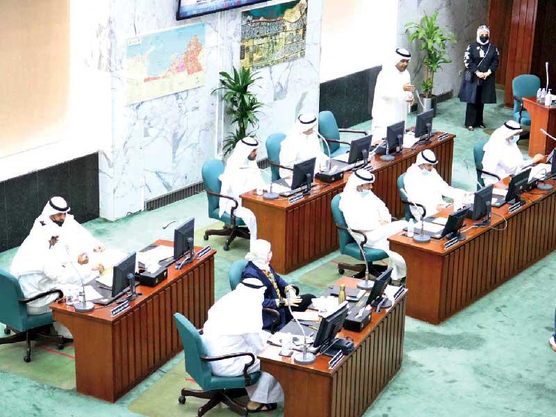 جانب من جلسة البلدي 