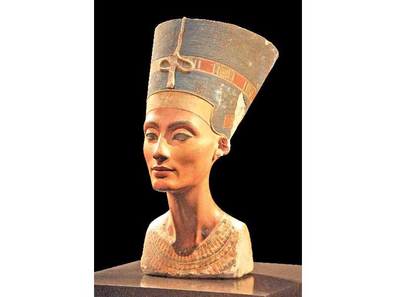 تمثال نفرتيتي
