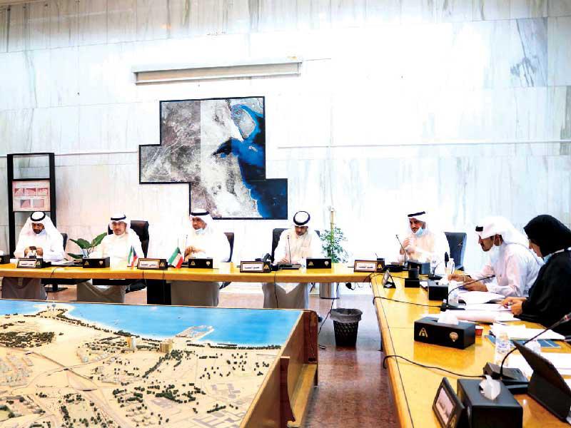 جانب من إجتماع لجنة الإصلاح والتطوير في البلدي