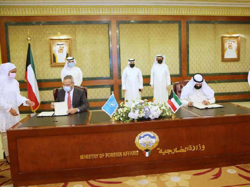 جانب من توقيع الاتفاقية