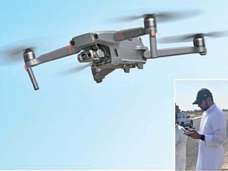 «الدرون» خلال المطاردة وضبط المستهترين